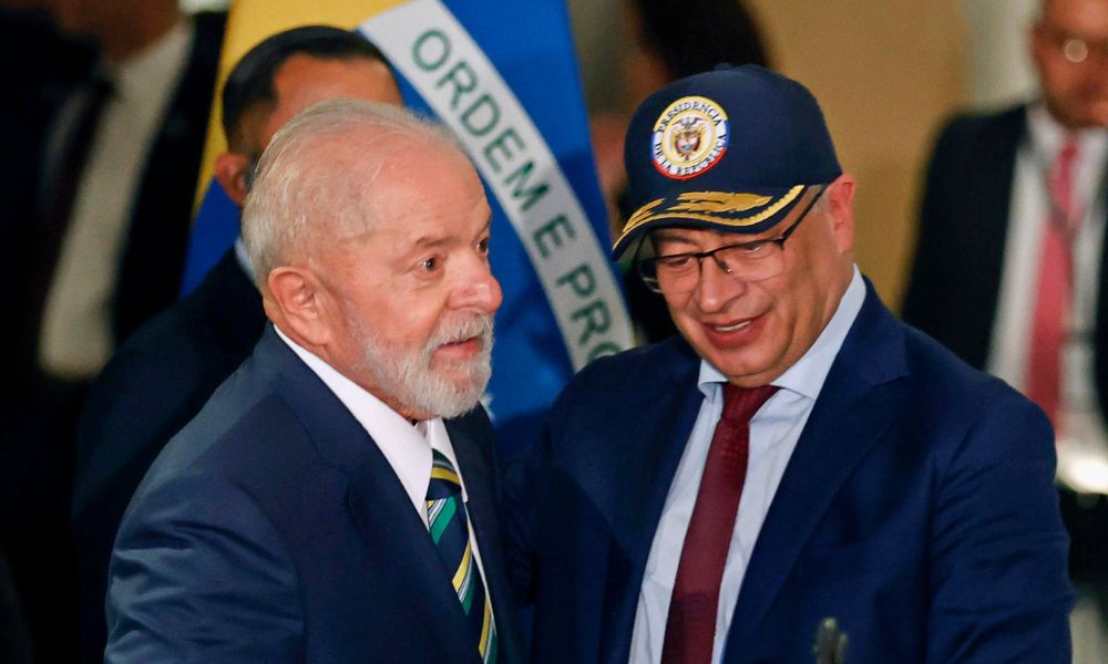 Lula e Petro falam no telefone sobre Venezuela