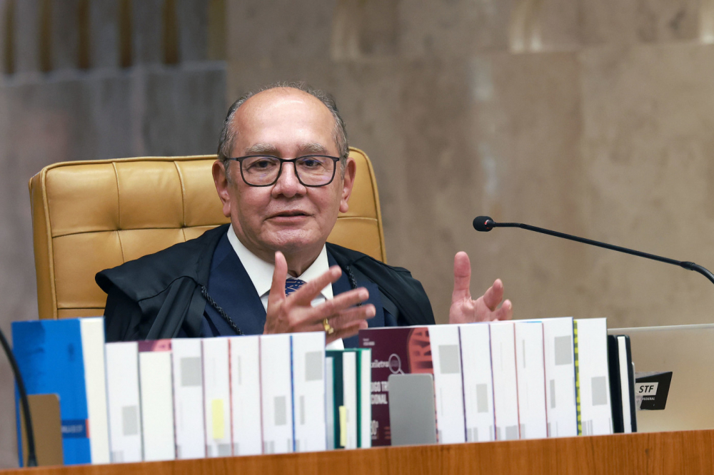 Gilmar Mendes nega habeas corpus com pedido de prisão domiciliar para Bolsonaro