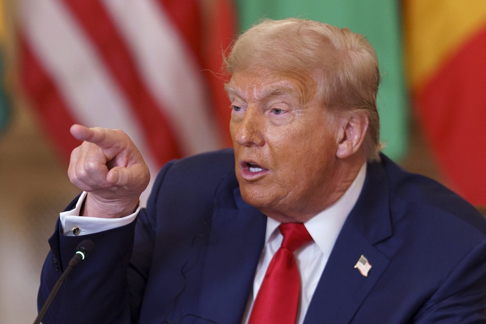 Apesar de oposição de países árabes, governo Trump diz que ataque no Irã é ‘provável’