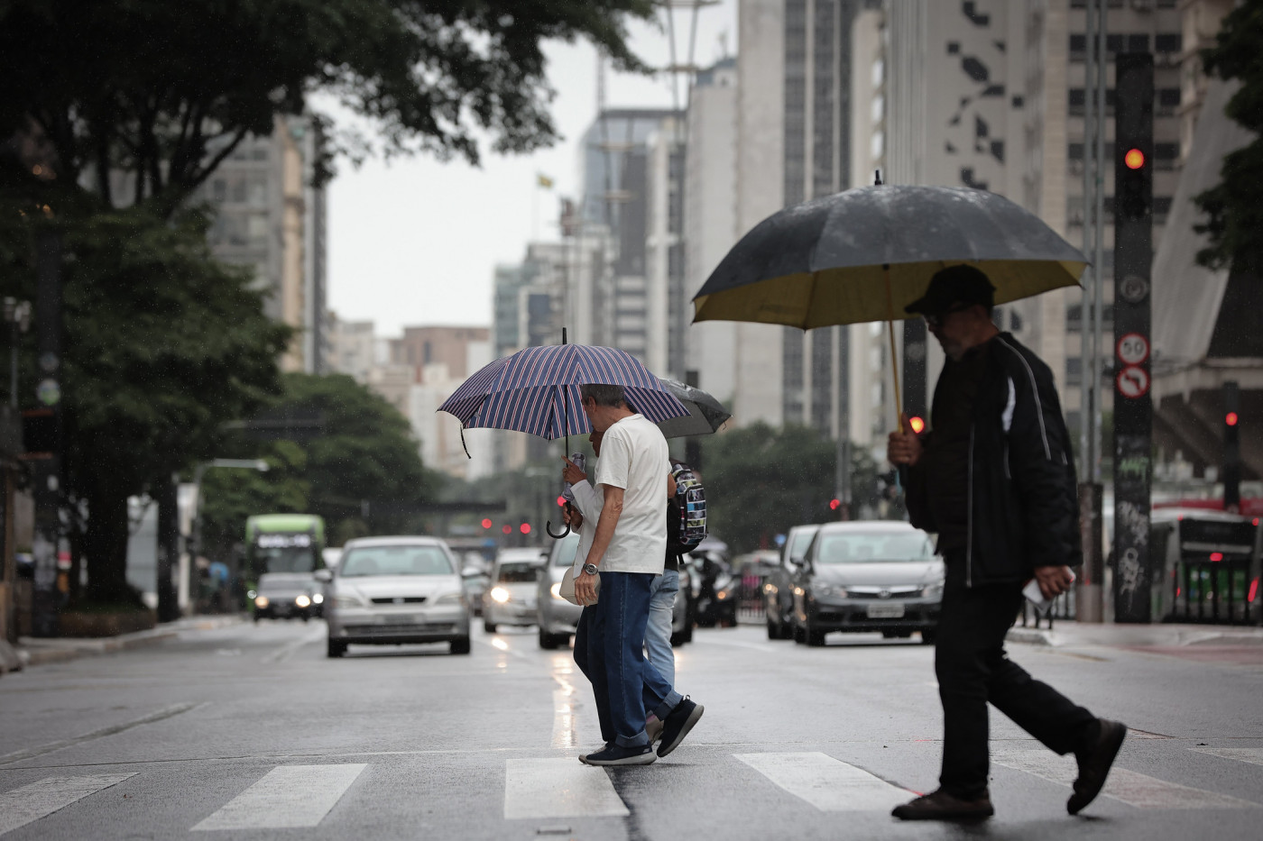 Chuva perde intensidade em São Paulo nesta terça-feira