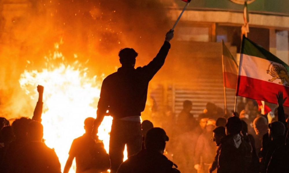 Protestos no Irã perdem força após repressão violenta que deixou milhares de mortos