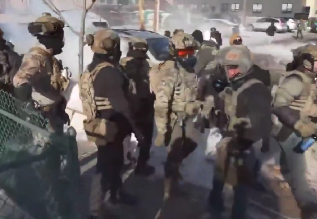 Duas semanas após morte de mulher, agentes de imigração matam homem em Minneapolis