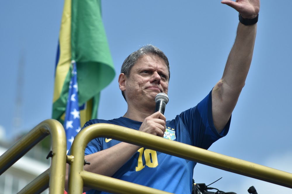 Tarcísio elogia Nikolas por caminhada até Brasília: ‘Grande promessa’