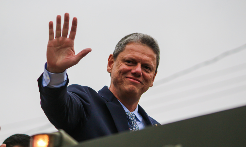 ‘Irei trabalhar sempre por uma direita unida e forte’, diz Tarcísio