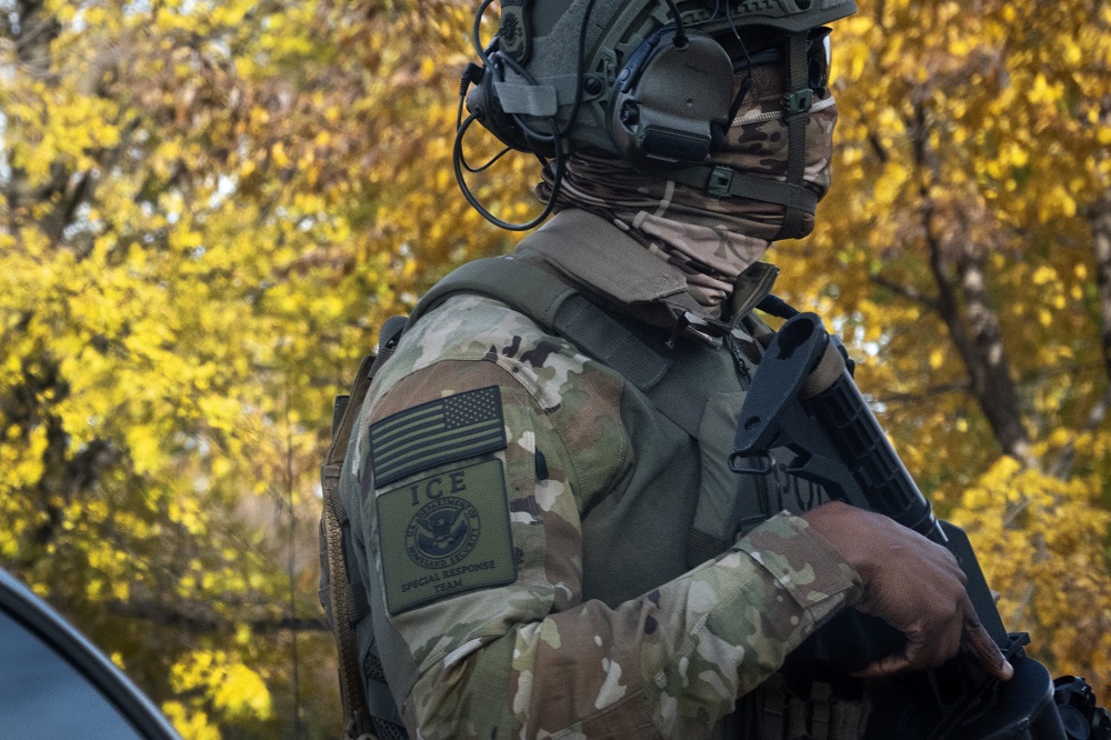 Juíza rejeita pedido para suspender operações do ICE em Minnesota