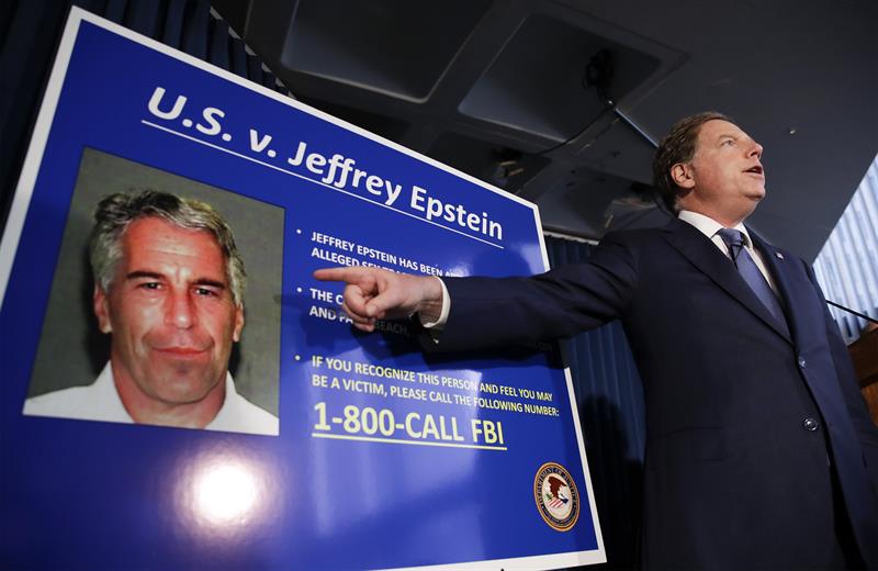 França abre duas investigações sobre Epstein em Paris
