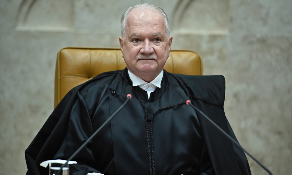 Em discurso no STF, Fachin volta a defender autocorreção dos ministros