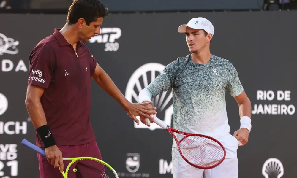 João Fonseca e Marcelo Melo vencem na estreia das duplas no Rio Open