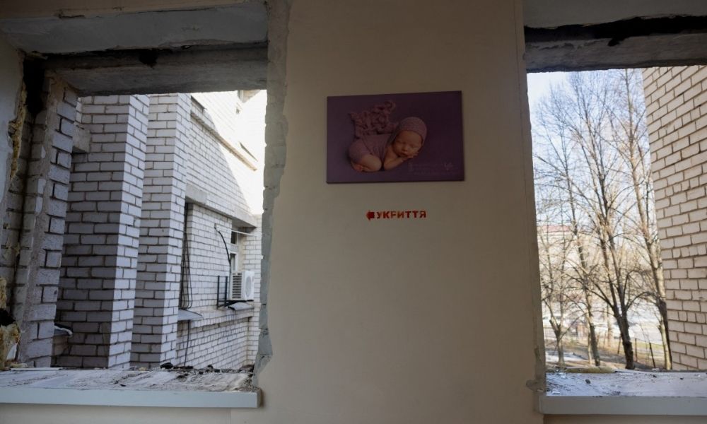 Bombardeio russo atinge maternidade na Ucrânia e deixa seis feridos