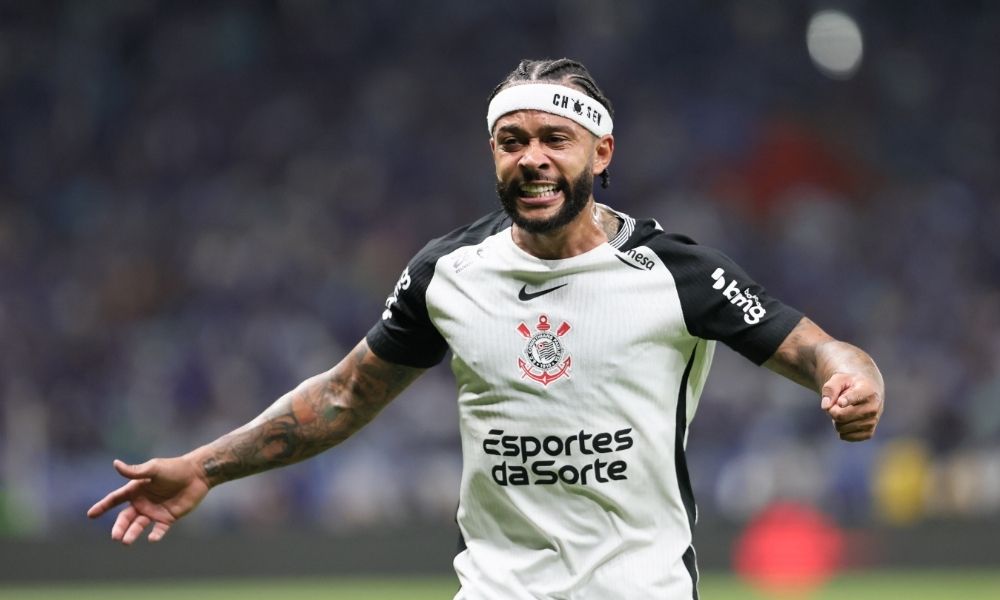 Corinthians encaminha contratação do meia marroquino Zakaria Labyad, amigo de Memphis