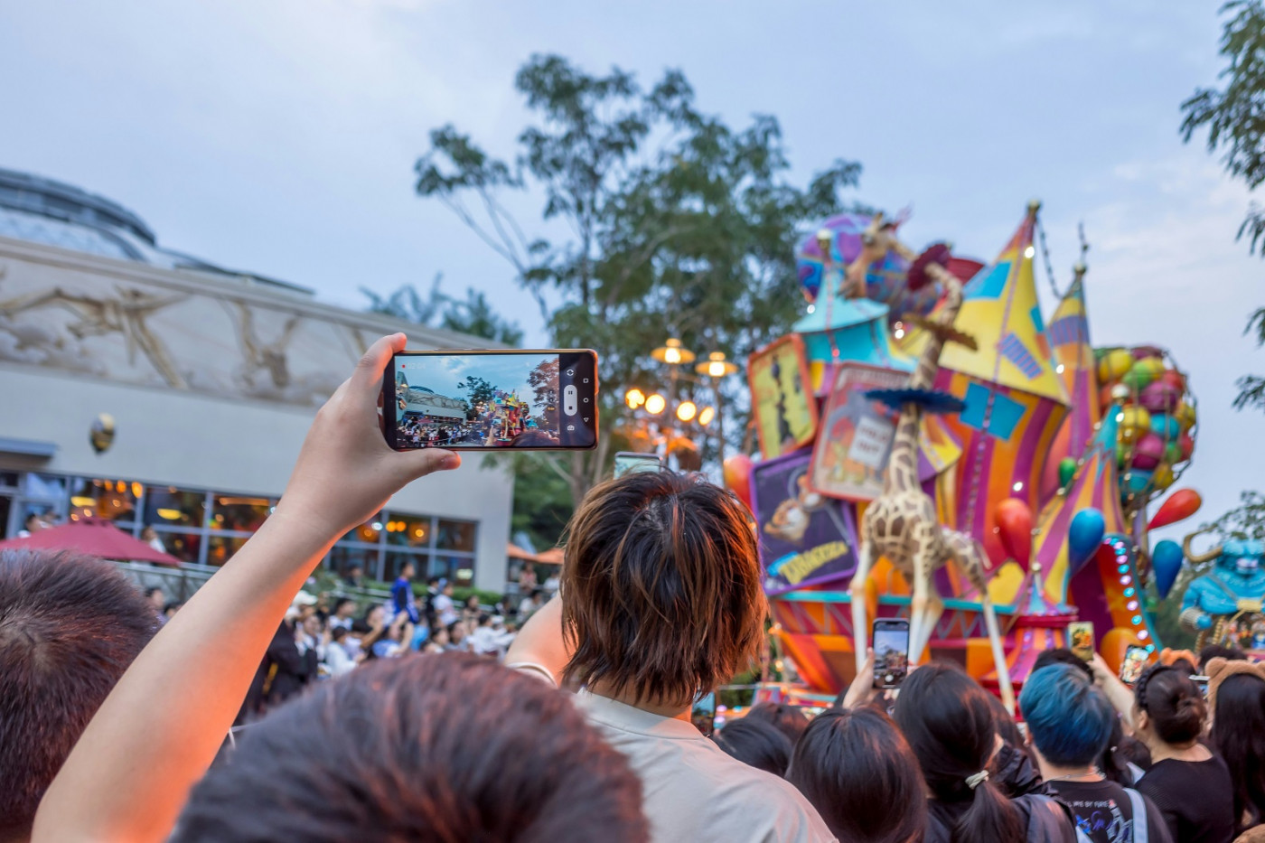 Carnaval blindado: o item que está salvando celulares e virou obsessão nos bloquinhos