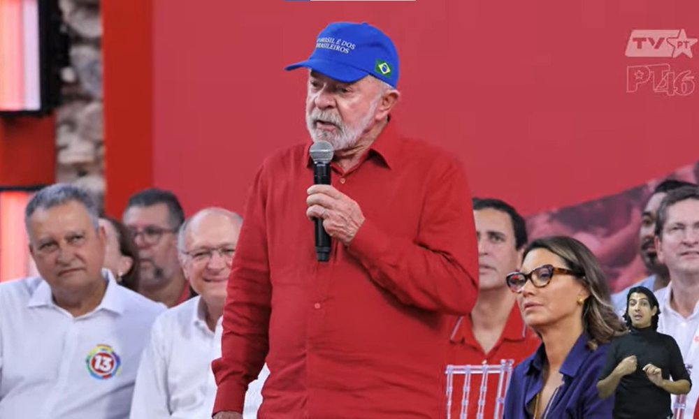 Lula afirma que brigas internas acabaram com o PT em ato na Bahia