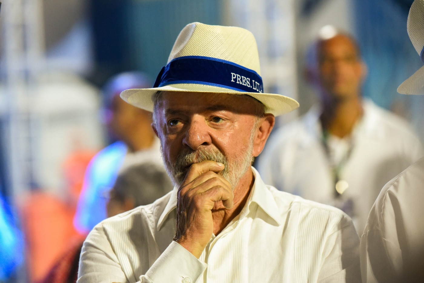 Oposição critica desfile homenageando Lula; Novo diz que vai pedir inelegibilidade