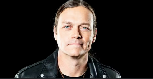 Morre Brad Arnold, vocalista da banda de rock 3 Doors Down, aos 47 anos
