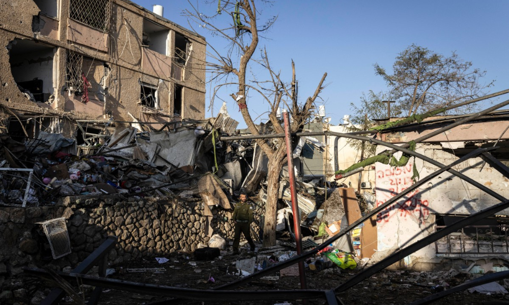 Irã ataca cidades próximas a principal centro de pesquisa nuclear de Israel