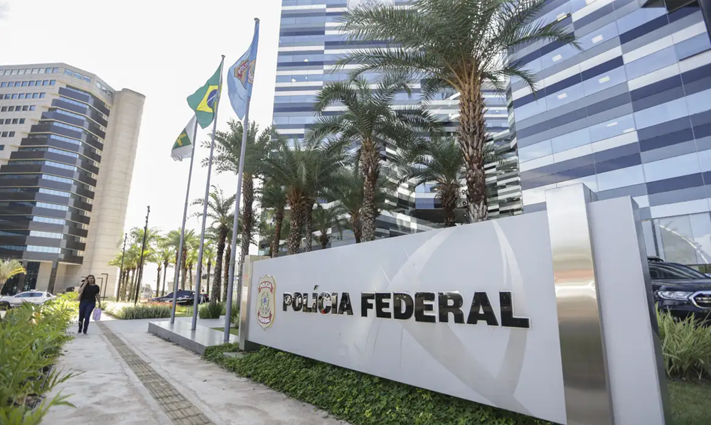 Investigação da PF revela acesso ilegal a dados sensíveis de ministros do STF