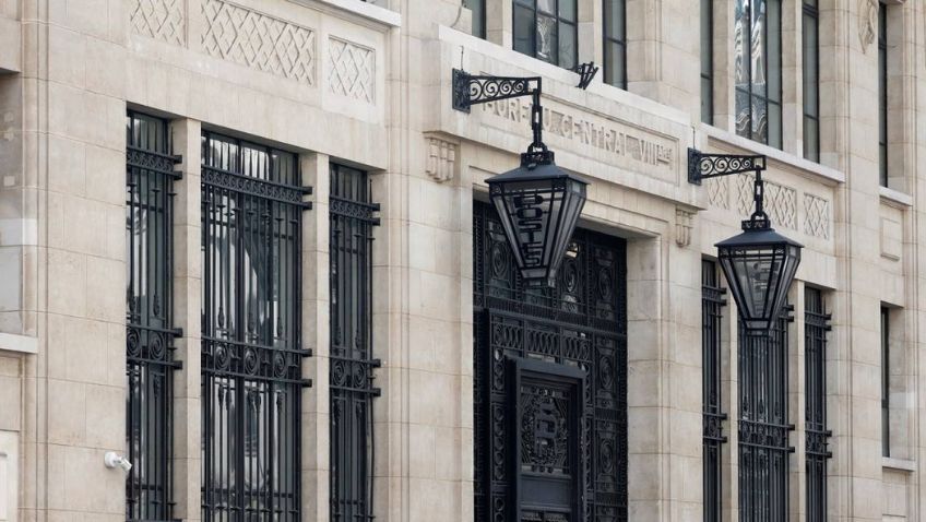 Polícia francesa impede tentativa de atentado com bomba perto do Bank of America em Paris