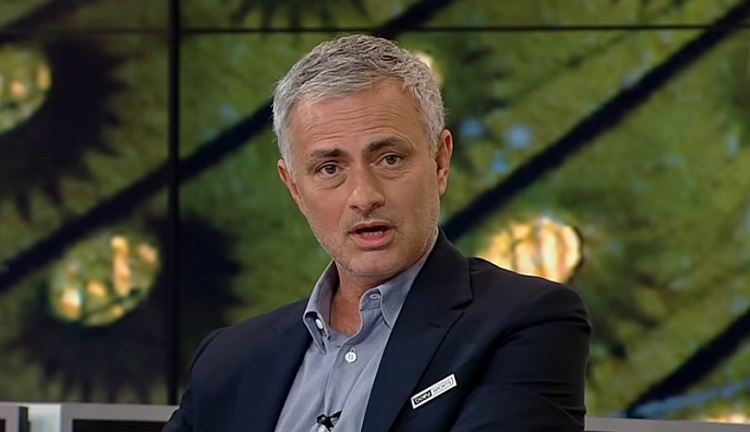 Mourinho aumenta o tom e diz que afastará Prestianni se culpa por racismo for comprovada