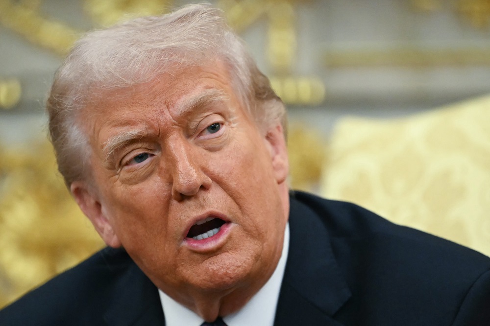 Trump diz estar ‘reconfigurando’ a mídia dos EUA