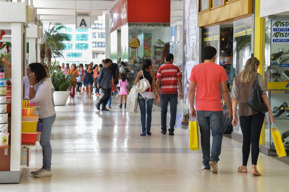 Dia das Mães deve movimentar quase R$ 38 bilhões nos setores de comércio e serviços 