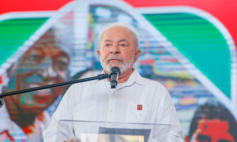 Lula diz que mercado transforma pessoas com dívida baixa em ‘clandestinos’ 