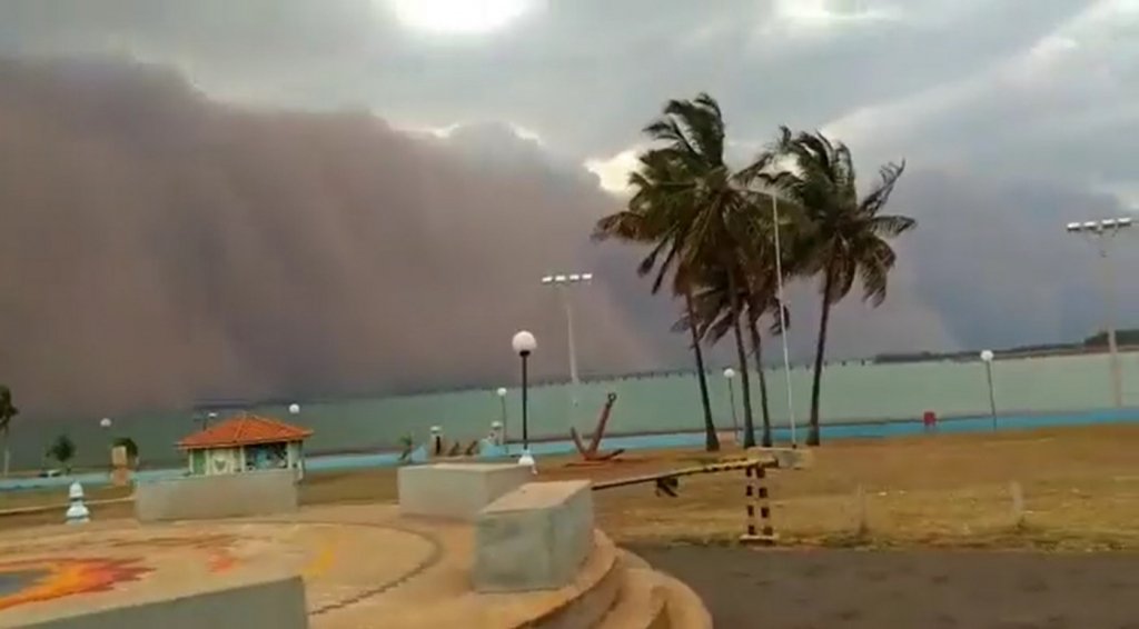 Nuvem de areia é registrada por moradores de Pereira Barreto, em São Paulo