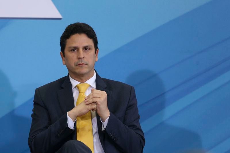 Rachado, PSDB declara oposição a Bolsonaro para ‘marcar posição’