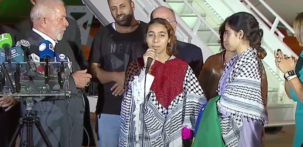 Brasileiros repatriados de Gaza passam por atendimento médico e emitem documentos após chegada ao país