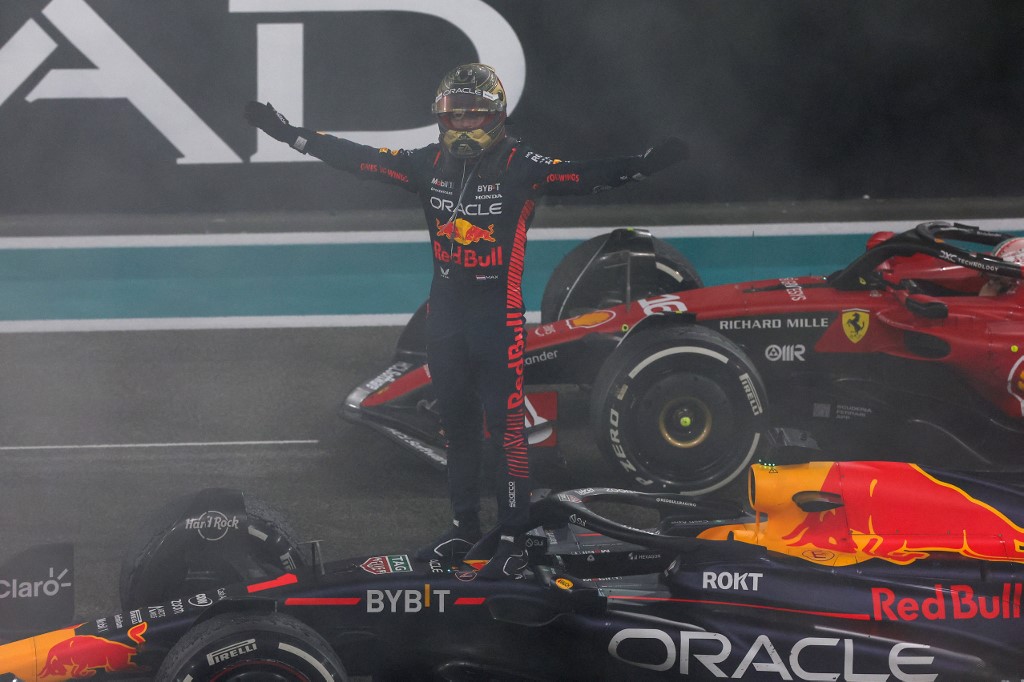 Fórmula 1: Verstappen vence último GP da temporada; Mercedes é vice no Mundial de Construtores