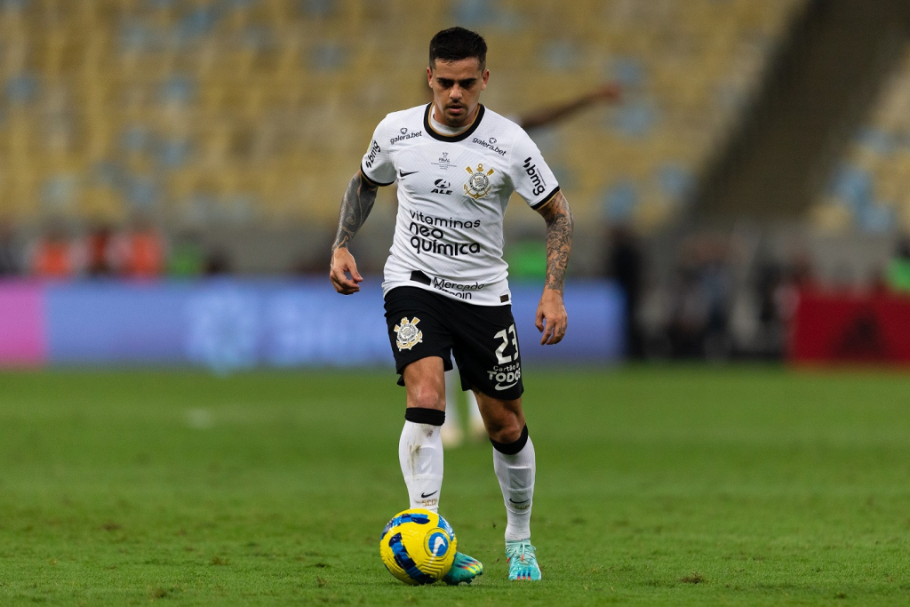 Fagner explica pênalti perdido e lamenta vice do Corinthians na Copa do Brasil: ‘Sensação ruim’ 