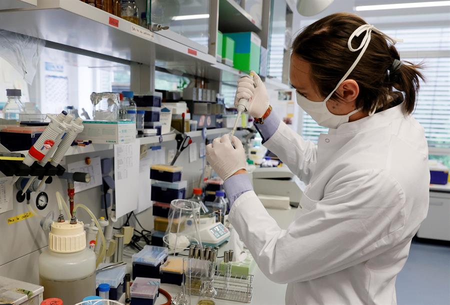 Laboratórios apontam dificuldade para cumprir prazos do Ministério da Saúde na entrega de vacinas