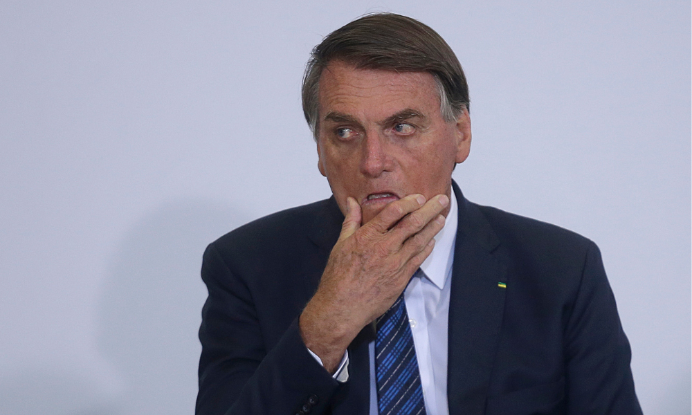 Bolsonaro diz que foi à Embaixada da Hungria como convidado: ‘É algum crime?’